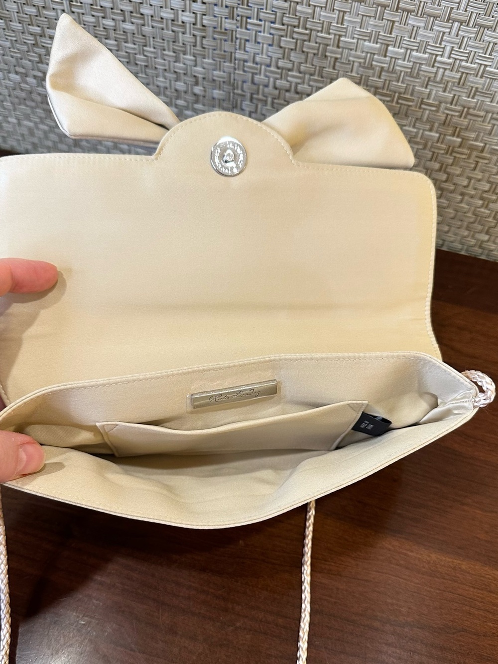 🌟HP🌟1990s Kate Landry Cream Satin Evening Clutch Statement Bow & Braided Strap - Picture 3 of 14
